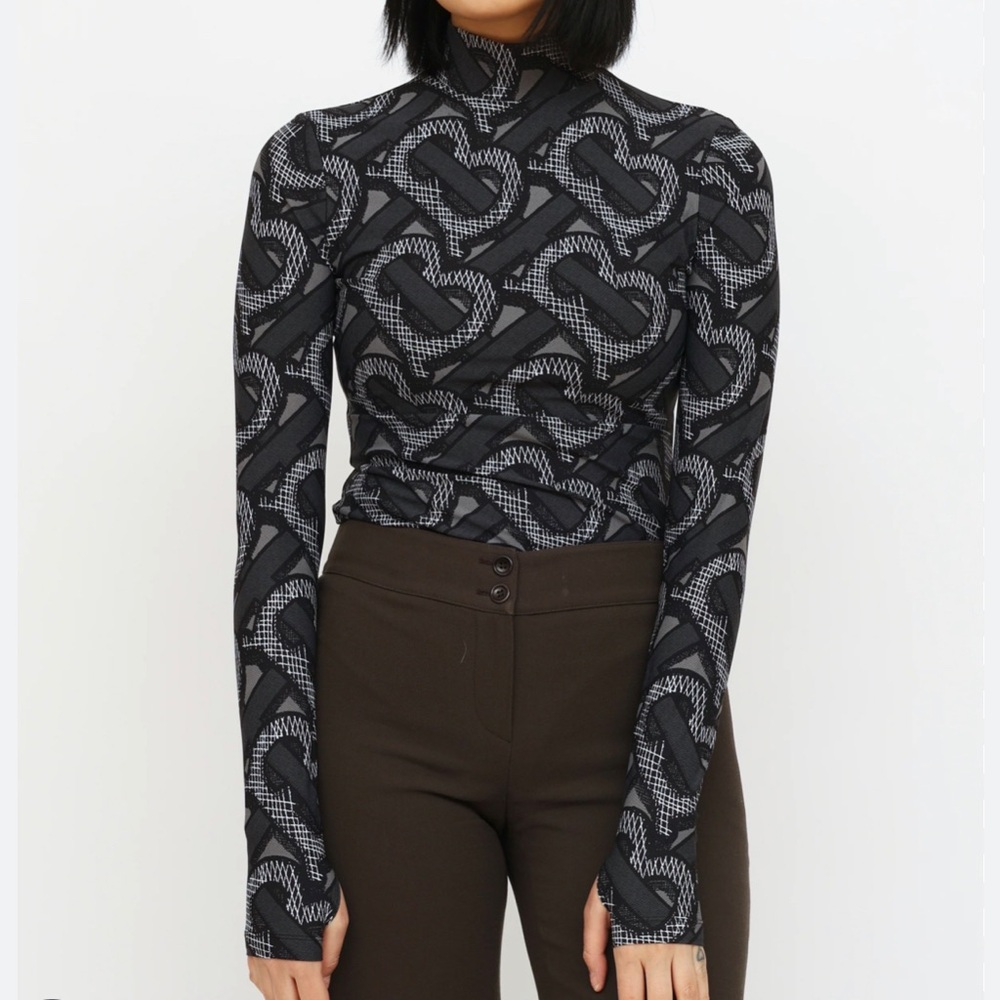 🔥Burberry Bodysuit excellent size M as seen on Kendall Jenner🔥